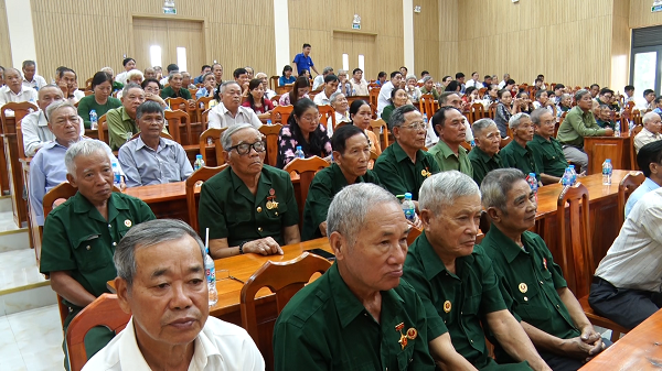 13 8 2025 cac dai bieu tham du hoi nghi