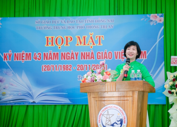 20 11 2025 phat bieu tai hop mat